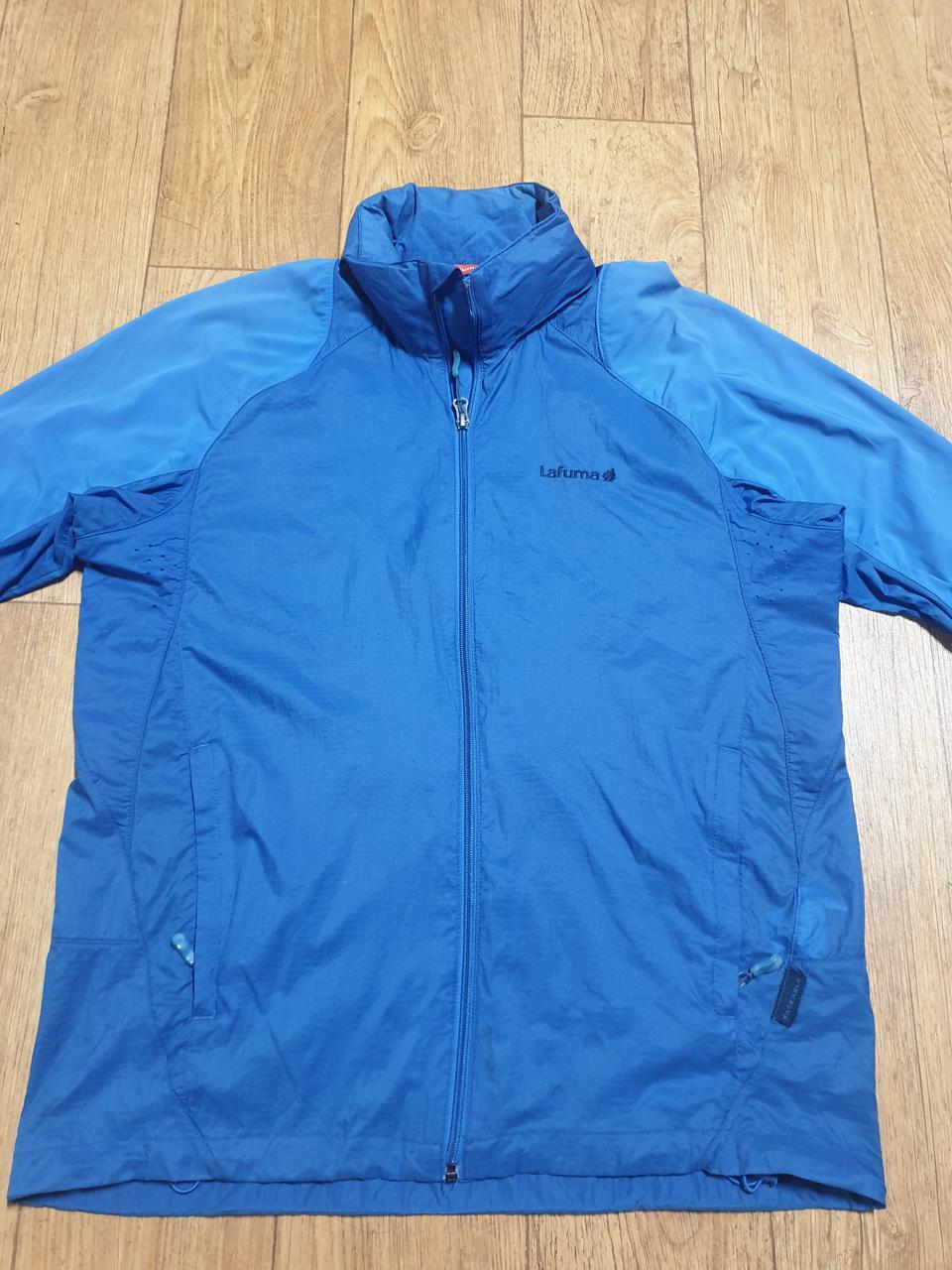 1228 라푸마 아웃도어 바람막이 100 사이즈입니다