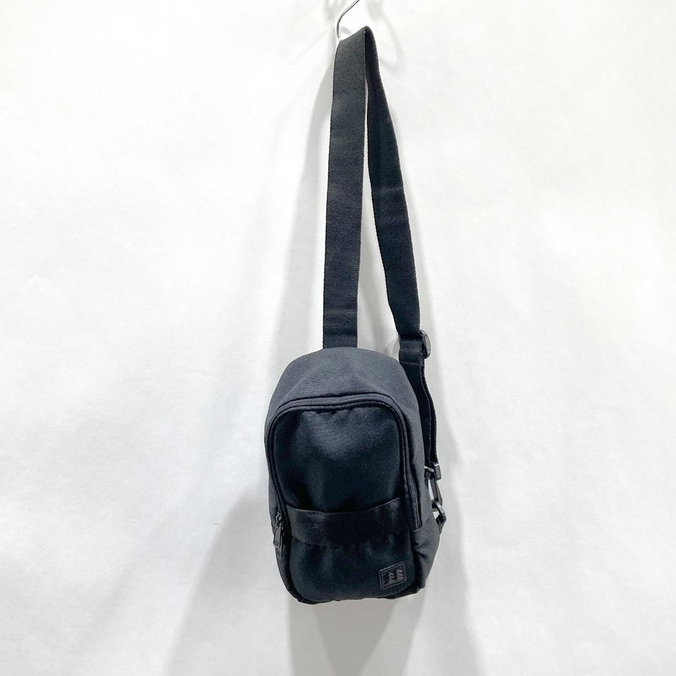 코오롱스포츠 힙색 슬링백 블랙 영구제