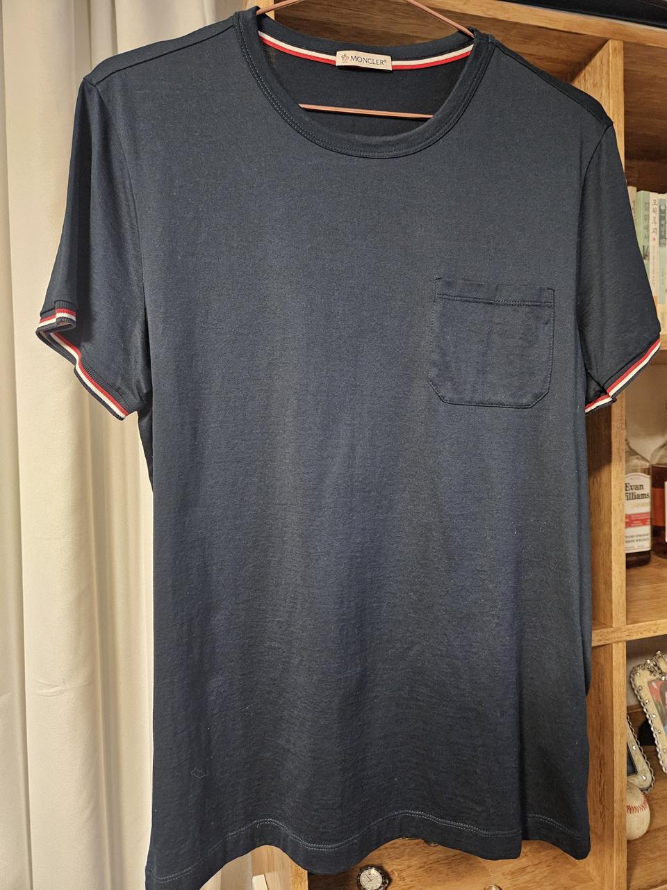 몽클레어 반팔 티셔츠