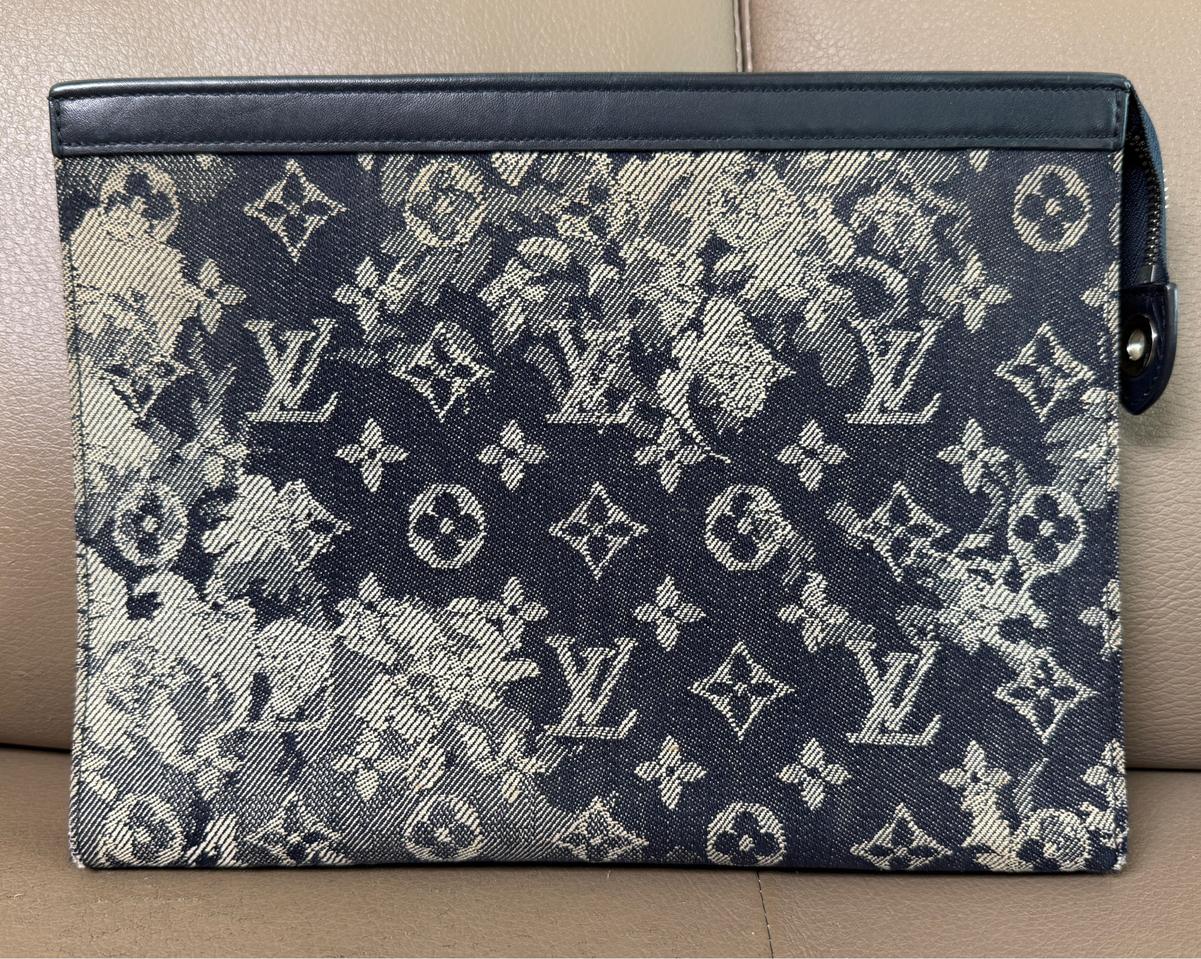루이비통 모노그램 테피스트리 포쉐트 보야주MM 클러치