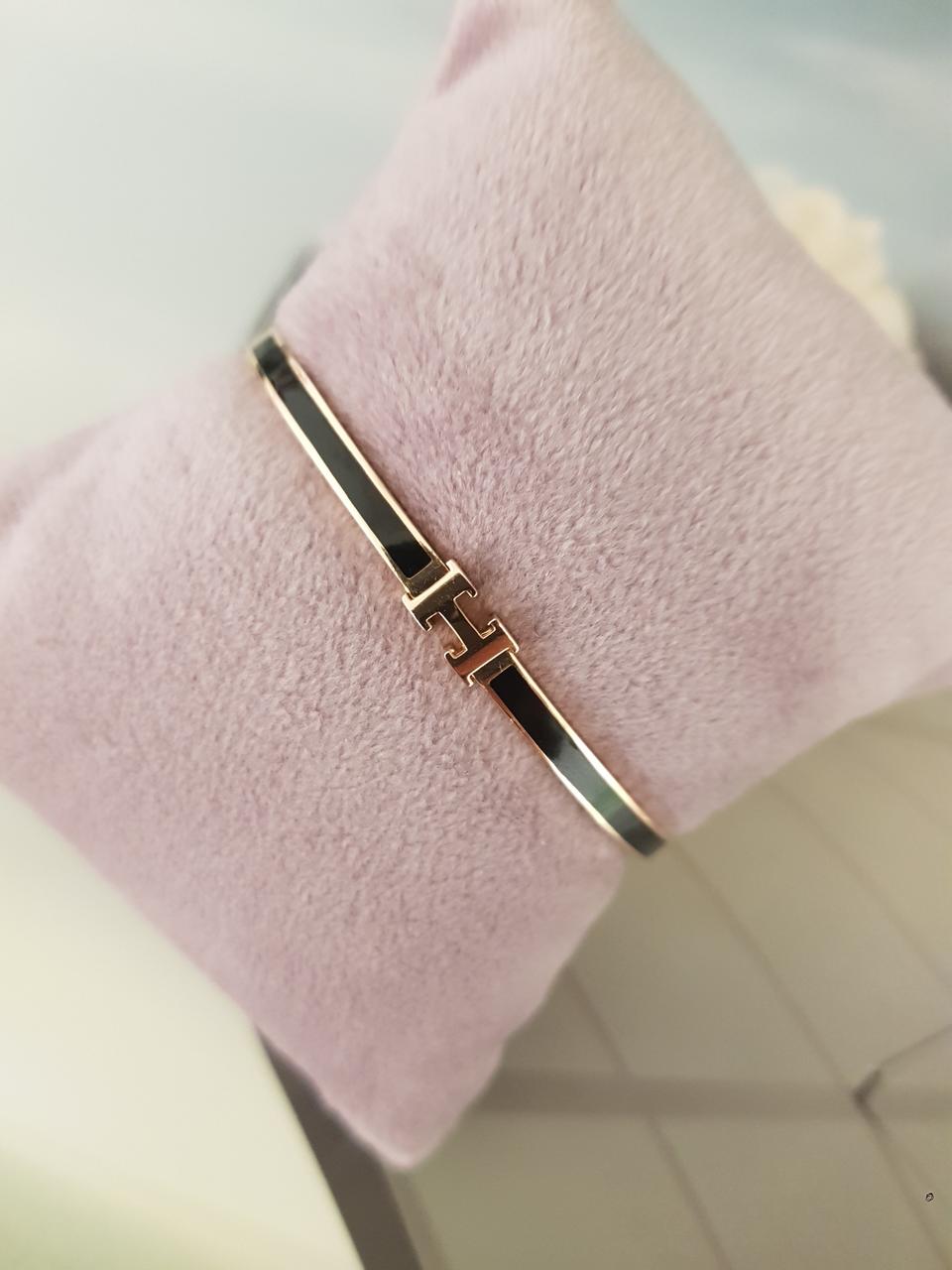 18k 트렌디 블랙 에폭시 H 팔찌