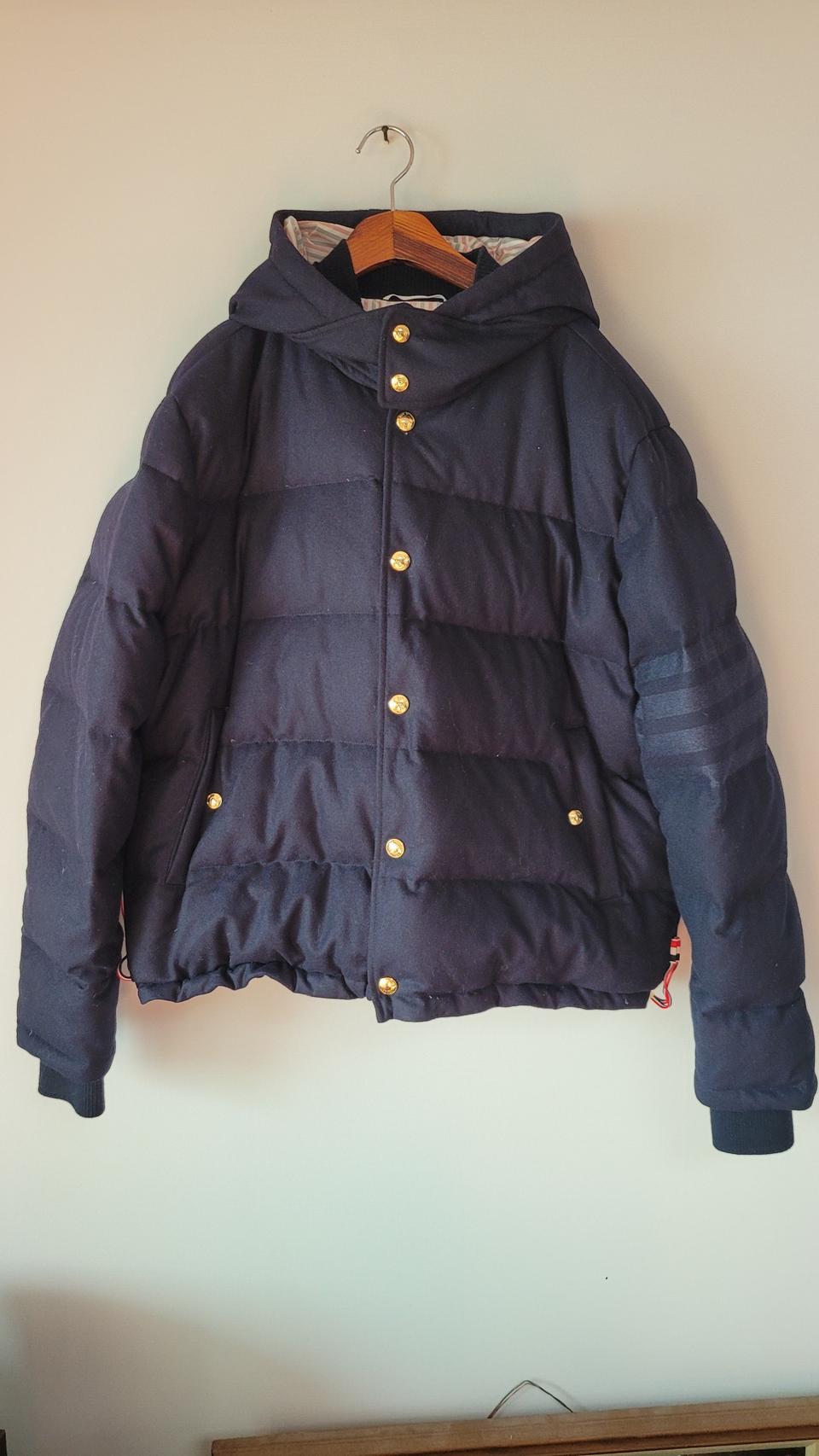 정품 톰브라운 네이비 후드 다운 패딩 105