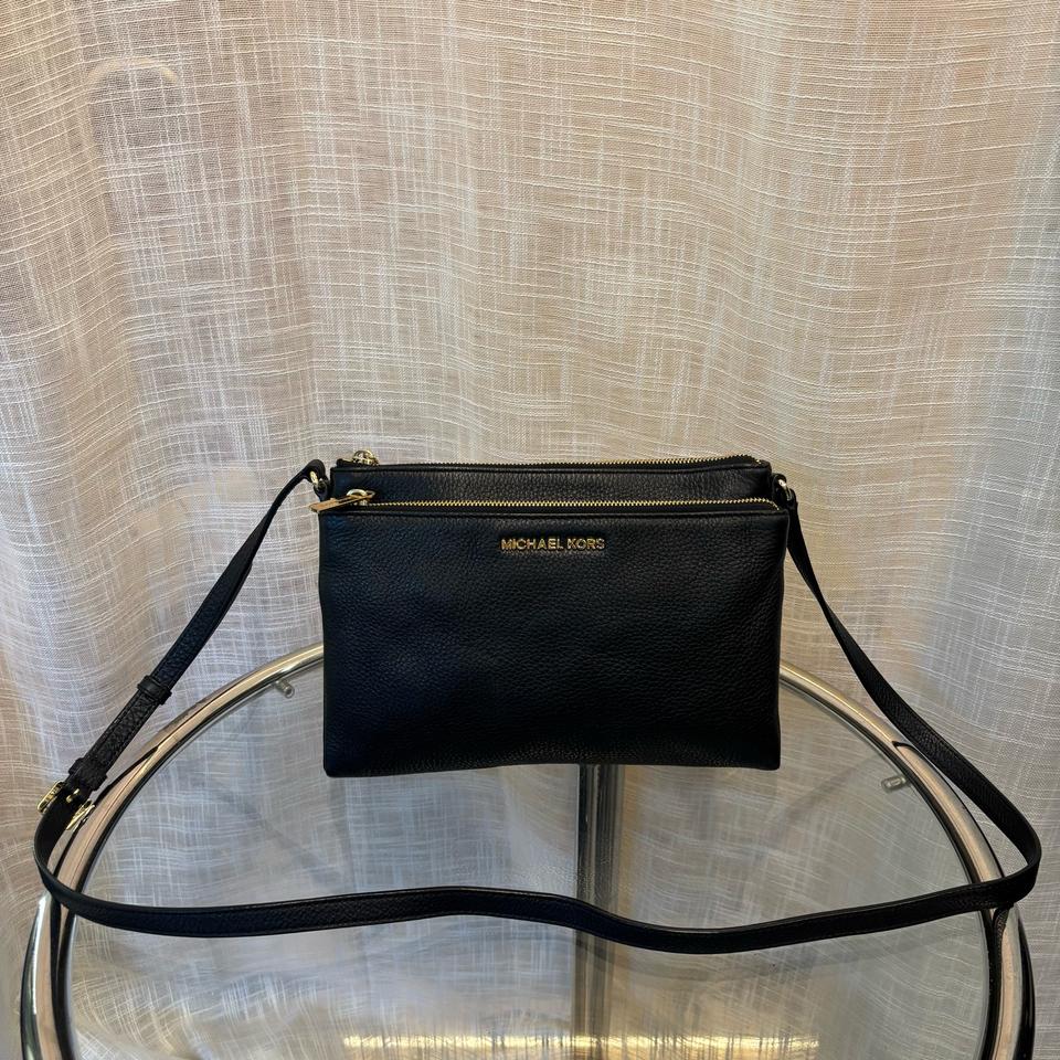 정품 마이클코어스 월렛 크로스백