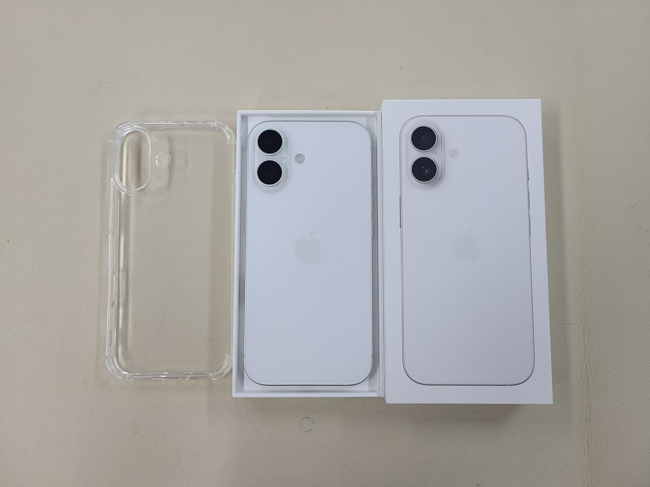 아이폰17 256G 밧데리100프로 단순개봉 실사용1일^^