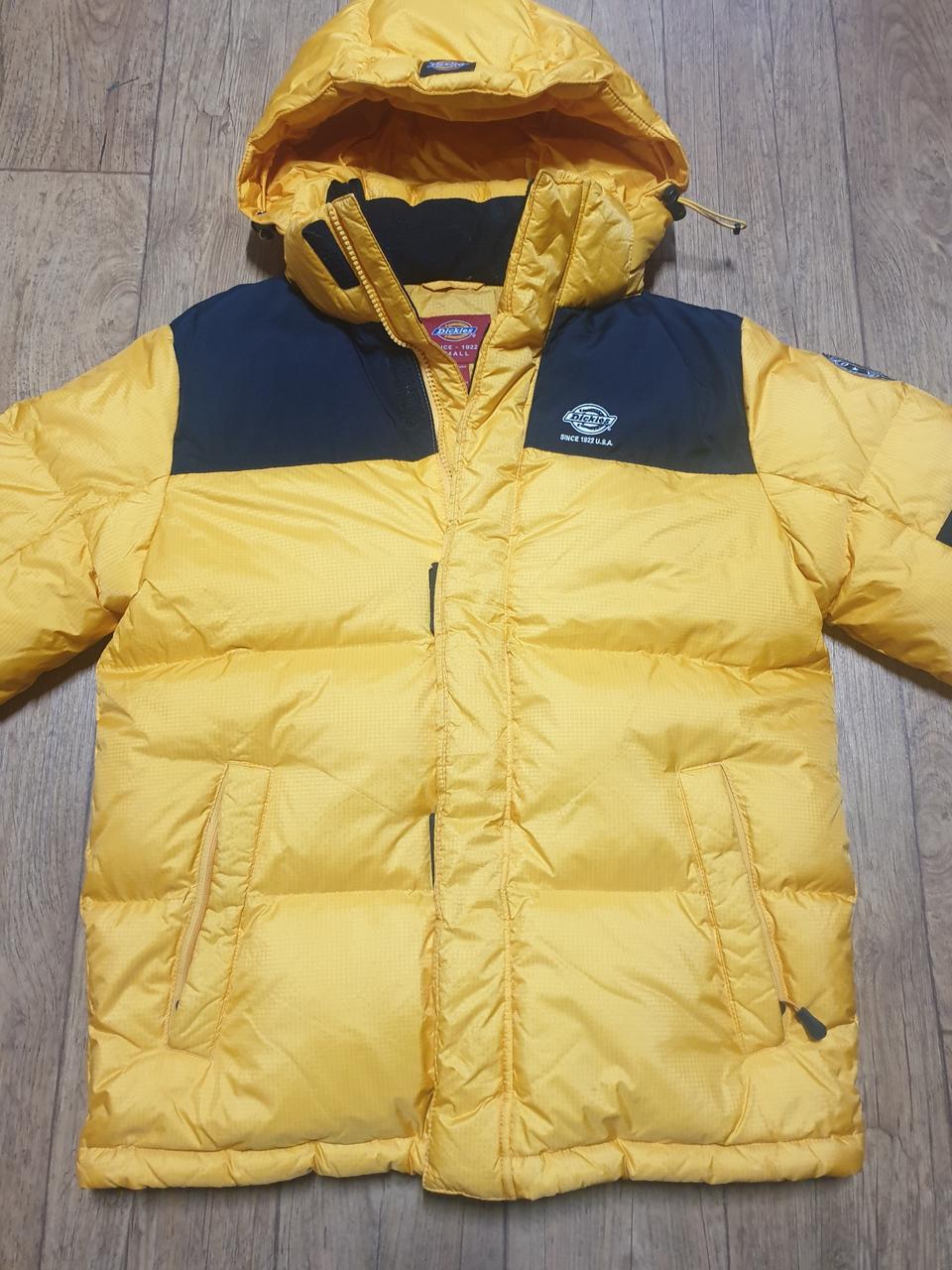 1236 디키즈 오리털 패딩 90~95 사이즈입니다