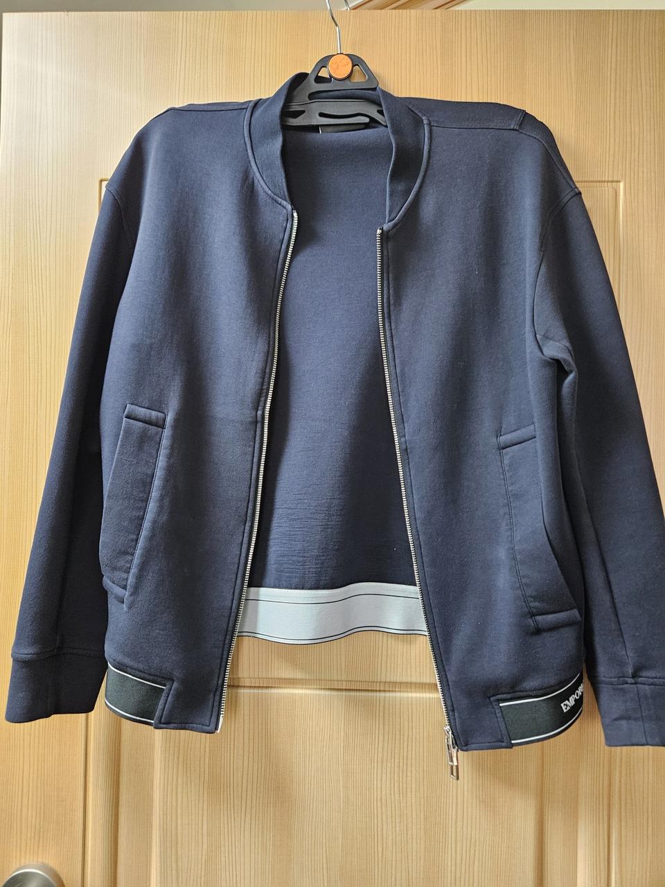 엠포리오 아르마니 네이비 블루종