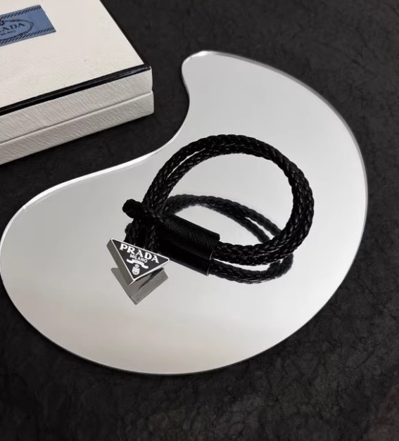 프라다 팔찌