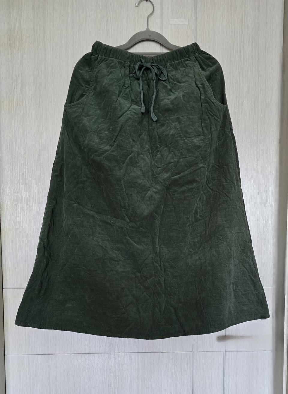 프리) 새 옷 수준/내추럴 보헤미안 감성 마름모퀼팅 골덴 롱 스커트