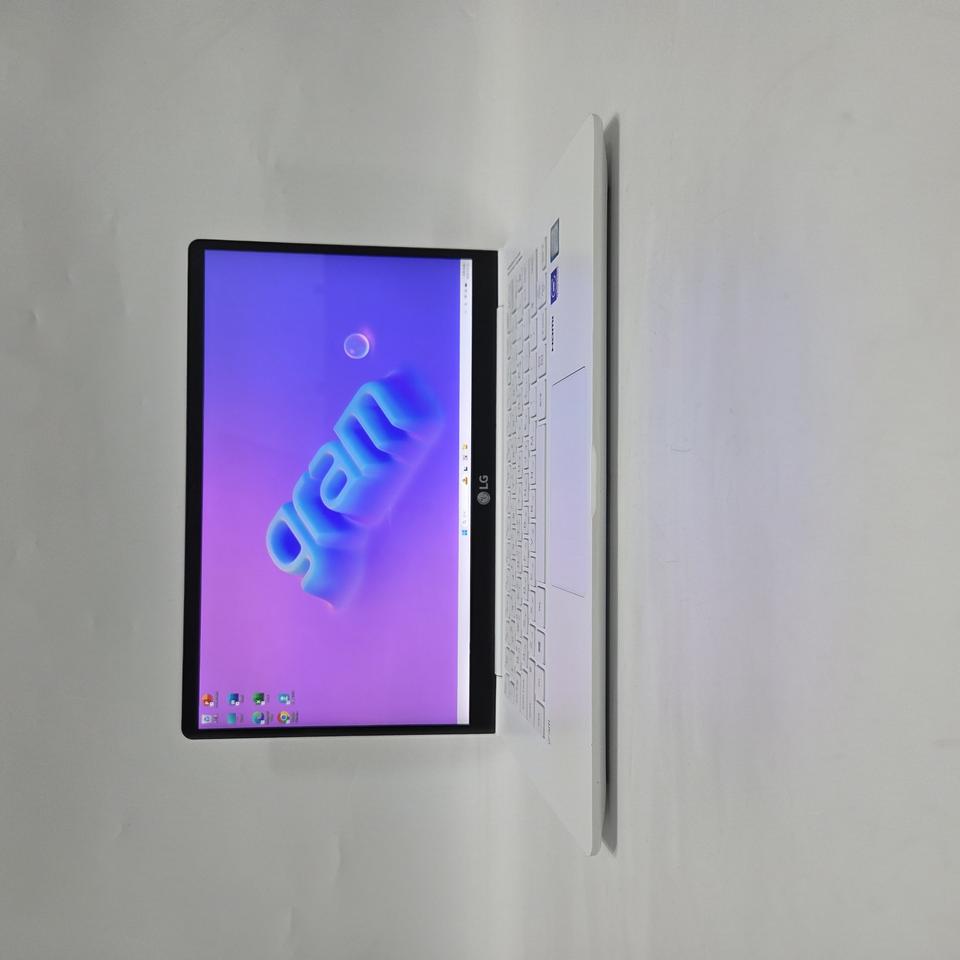 엘지 노트북 i5 그램/화이트/990g/윈11/FHD
