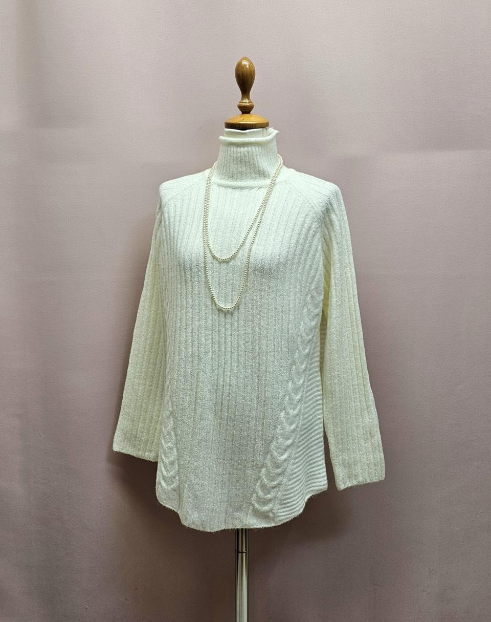 보들 하이넥 니트