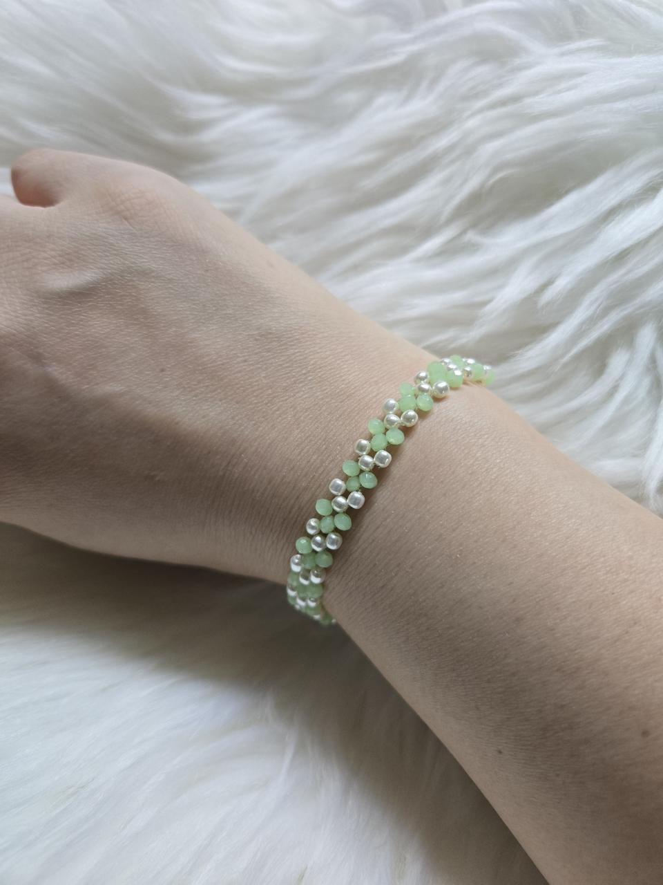 진주비즈&페일그린원석팔찌