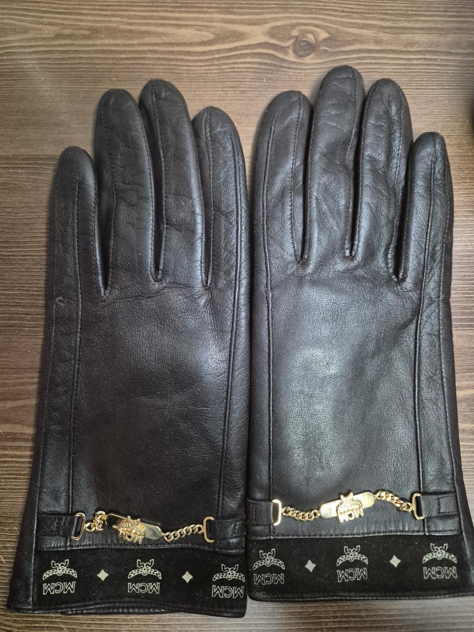 MCM 여성 가죽 장감 M