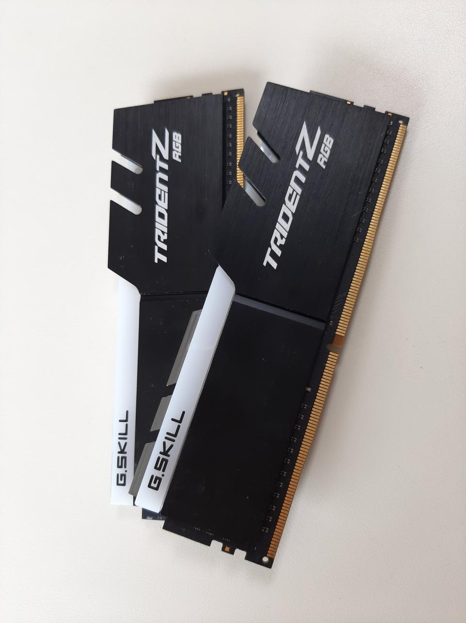 지스킬 DDR4 16기가 램 RGB 4