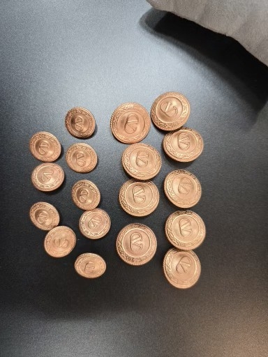 이태리 발렌티노 가라바니  로즈골드 금속 단추