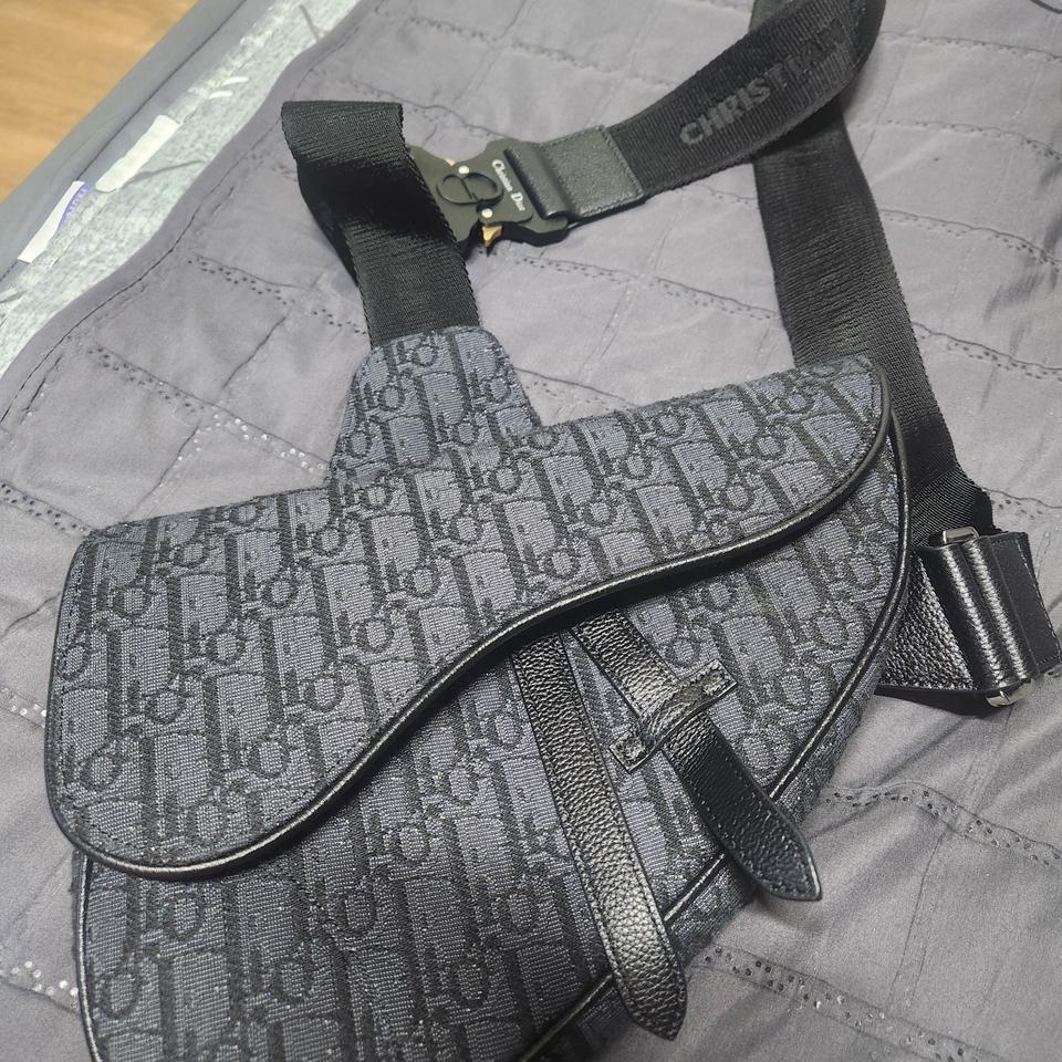 디올 새들백 팝니다 에눌가능