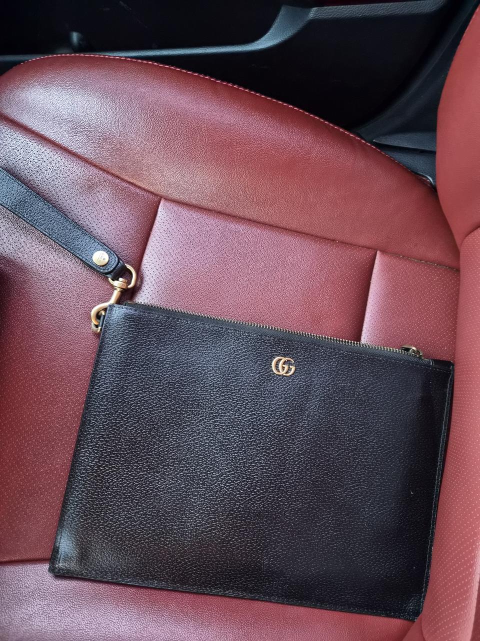 구찌 클러치백