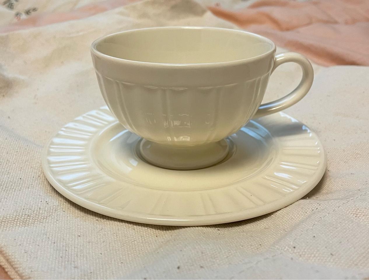 프리미엄 화이트 포슬린 양각음각 커피잔 찻잔 아스티에풍