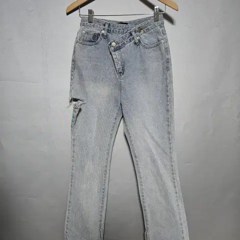 adel 컷팅 사선 데님팬츠