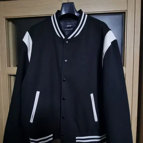 ZPLISH 검흰 배색 스타디움 자켓 L