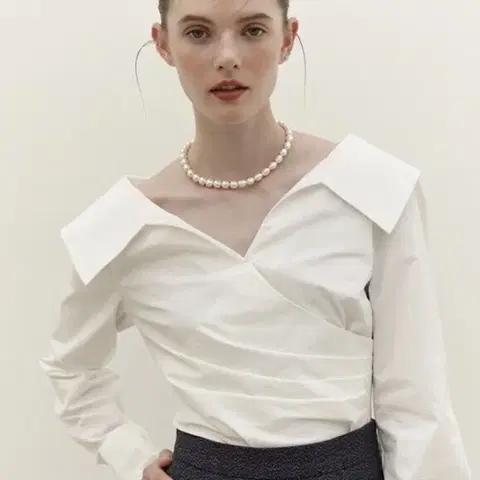 BAU 브라이드앤유 엘리 블라우스 화이트 1