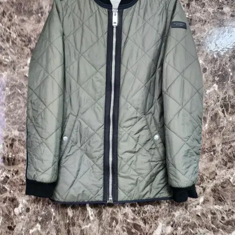 버버리 칠드런 퀼팅 자켓 14y