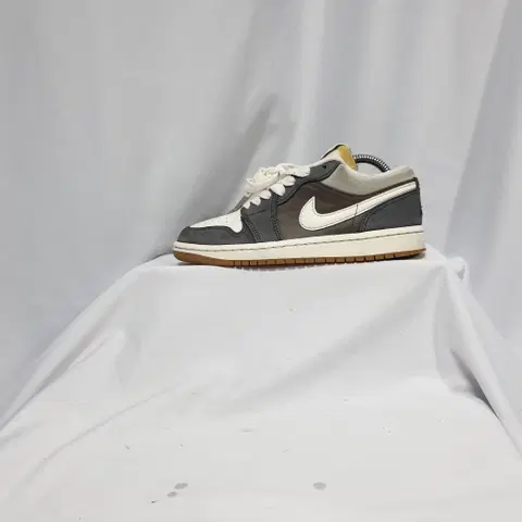 빈티지하서 230 나이키 에어 조던 1 로우 까치 스니커즈