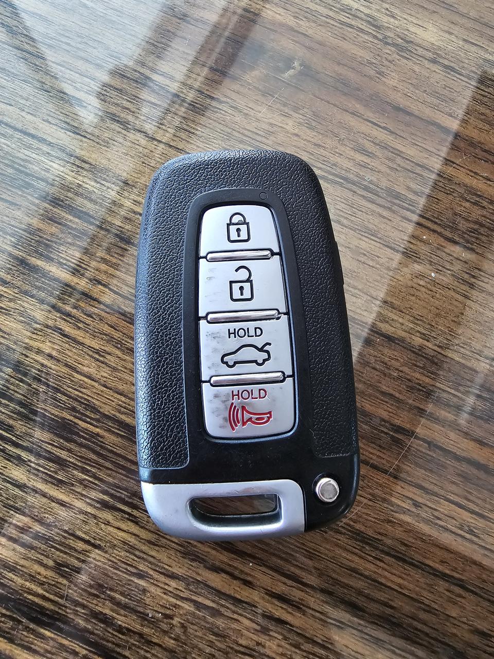 뉴에쿠스 vi/순정리모컨/중고 1개/개인/팝니다.