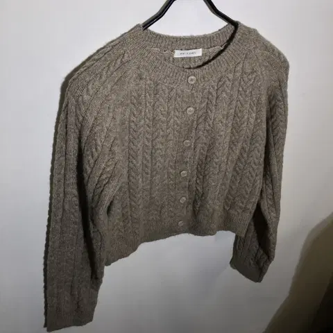 FREE)여성 크롭 꽈배기 니트 가디건