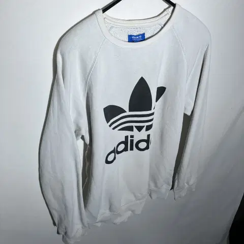 100-105)아디다스 오리지날 로고 맨투맨 스웻셔츠