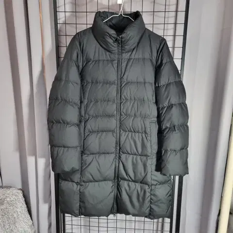 유니클로 하프 패딩 여성 다운 롱 자켓 점퍼 블랙 L