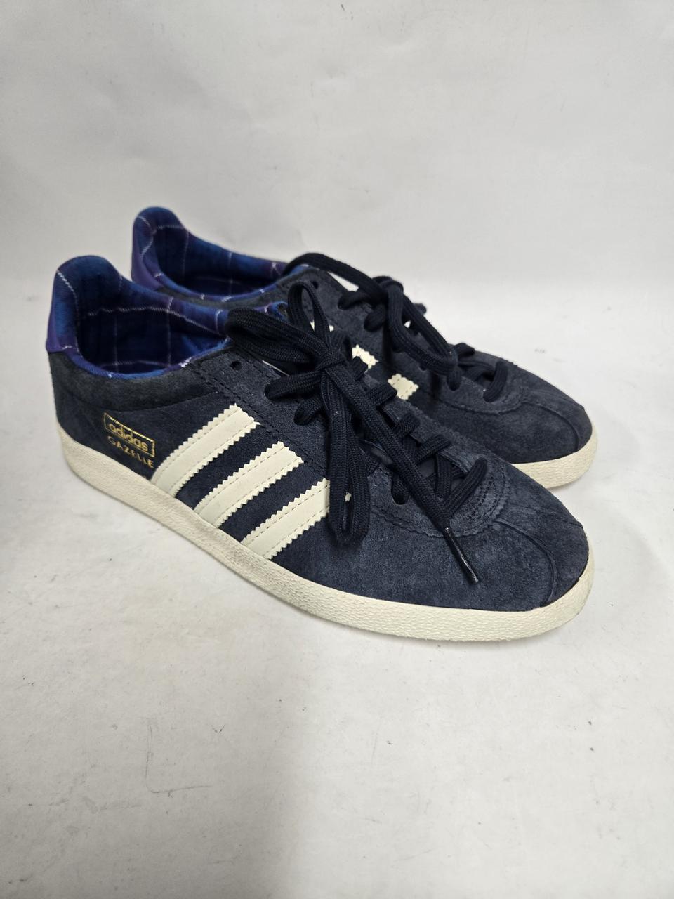 아디다스 가젤 네이비 스웨이드 220