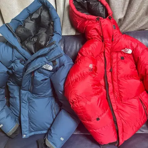 노스페이스 써밋 시리즈 800 발토로 xxl 빨/검 착용샷