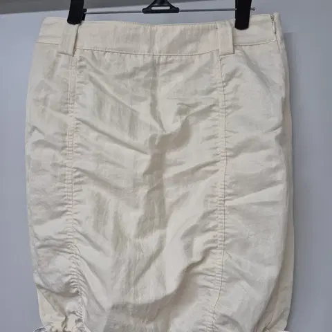 Le 스트링 스커트