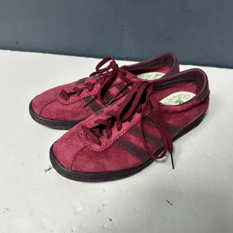 230 아디다스 토바코 그루엔 버건디 스니커즈