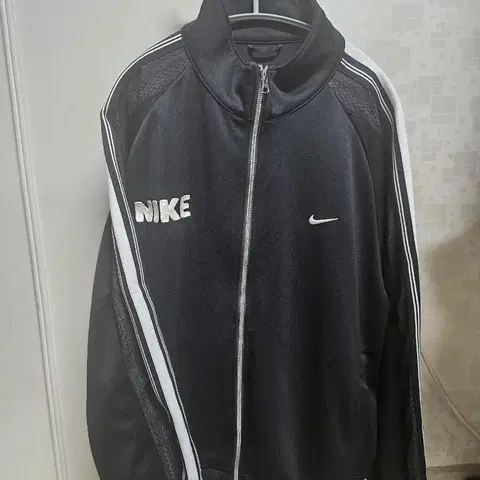 나이키 트랙탑 (XL사이즈)