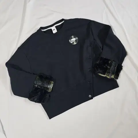 [XL] 나이키 여성 체크 퍼 트리밍 버튼 디테일 맨투맨 스웨트셔츠