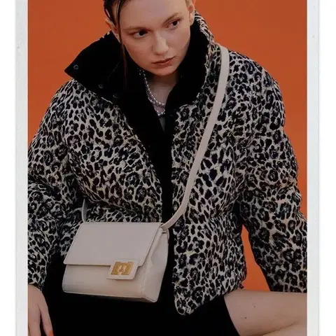 [FRONTROW X EENK] 프론트로우 잉크 카프스킨 레더백 크로스백