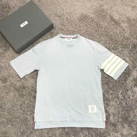 {클로젯}[2][상태 최상]톰브라운 사선완장 반팔티