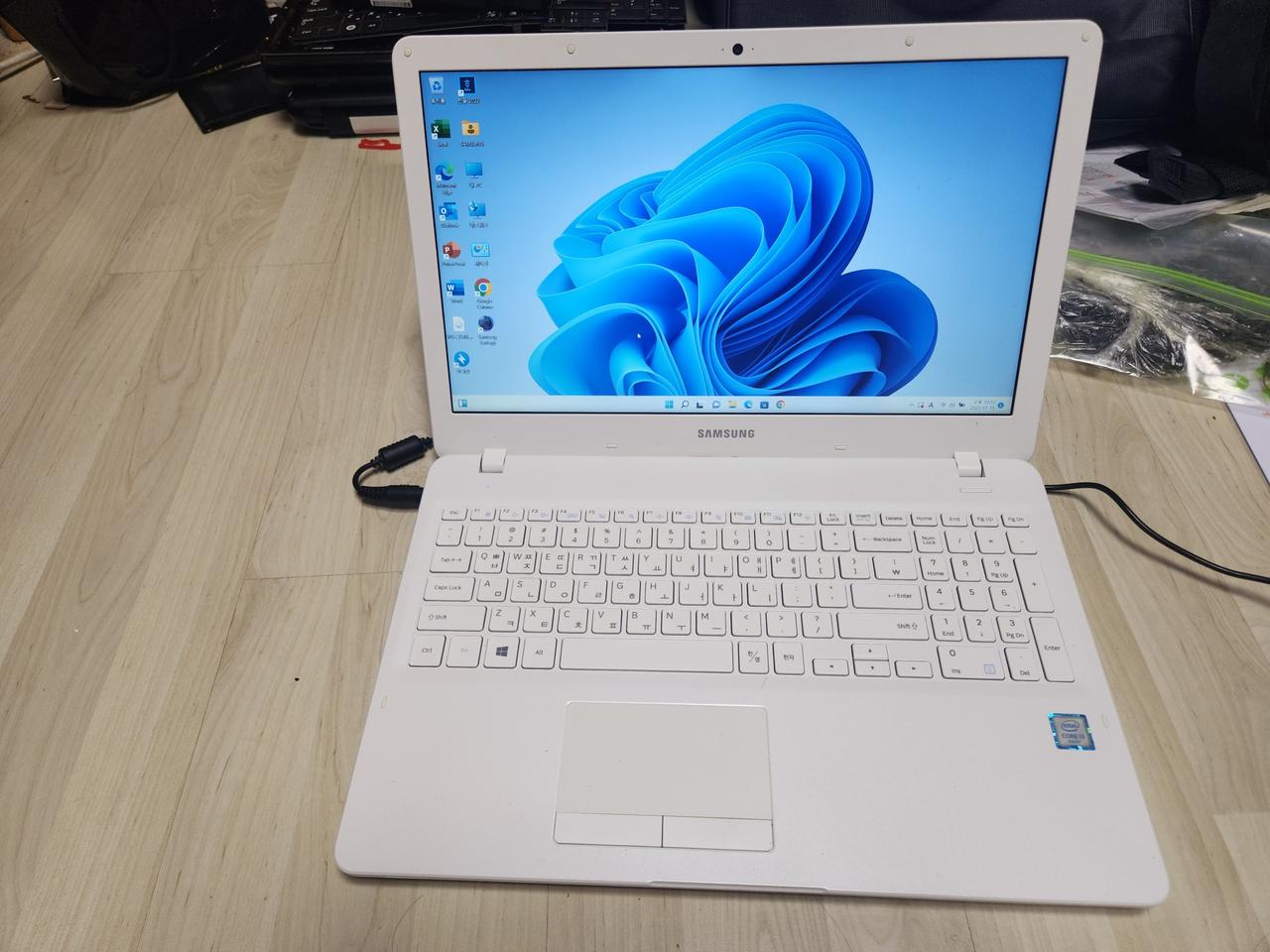 삼성노트북3 NT300E5R i3노트북팝니다