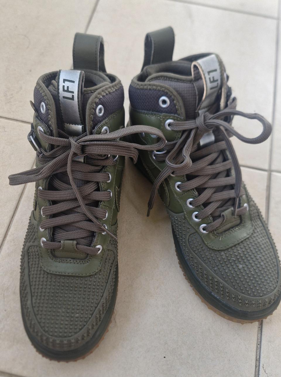 나이키 루나 포스 덕부츠