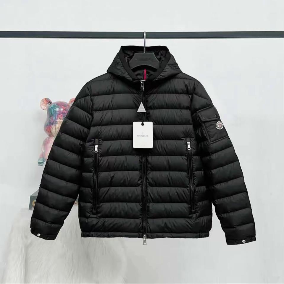 몽클 경량패딩 블랙 5사이즈
