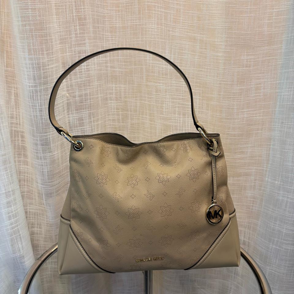 정품 마이클코어스 가죽 숄더백