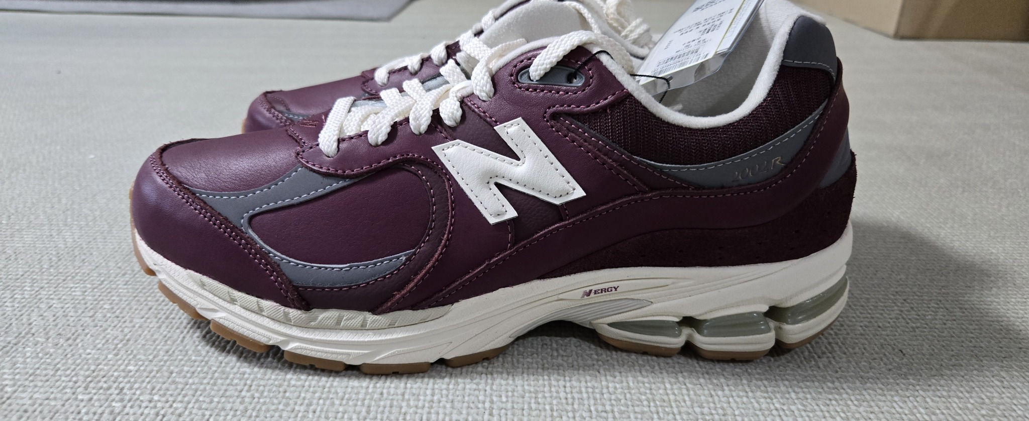 뉴발란스 M2002RVH 285사이즈