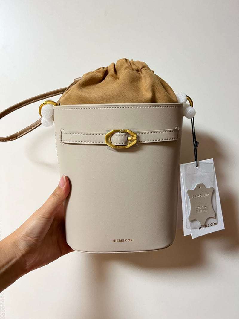 옘스코르 아이보리색 미니 버킷백