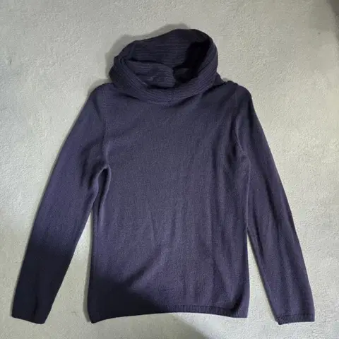 로로피아나 캐시미어 터틀넥 긴팔 니트 44