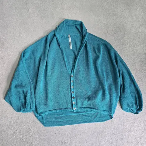 수나오 쿠와하라 브이넥 가디건 M