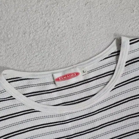 IXI:Z 스트라이프 반팔티셔츠 L사이즈