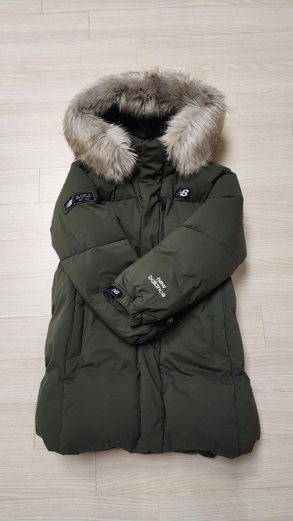 뉴발란스 키즈 롱패딩 카키색 130사이즈