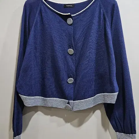 [ 1+1 ] TABASA ) 네이비 크롭 가디건 F