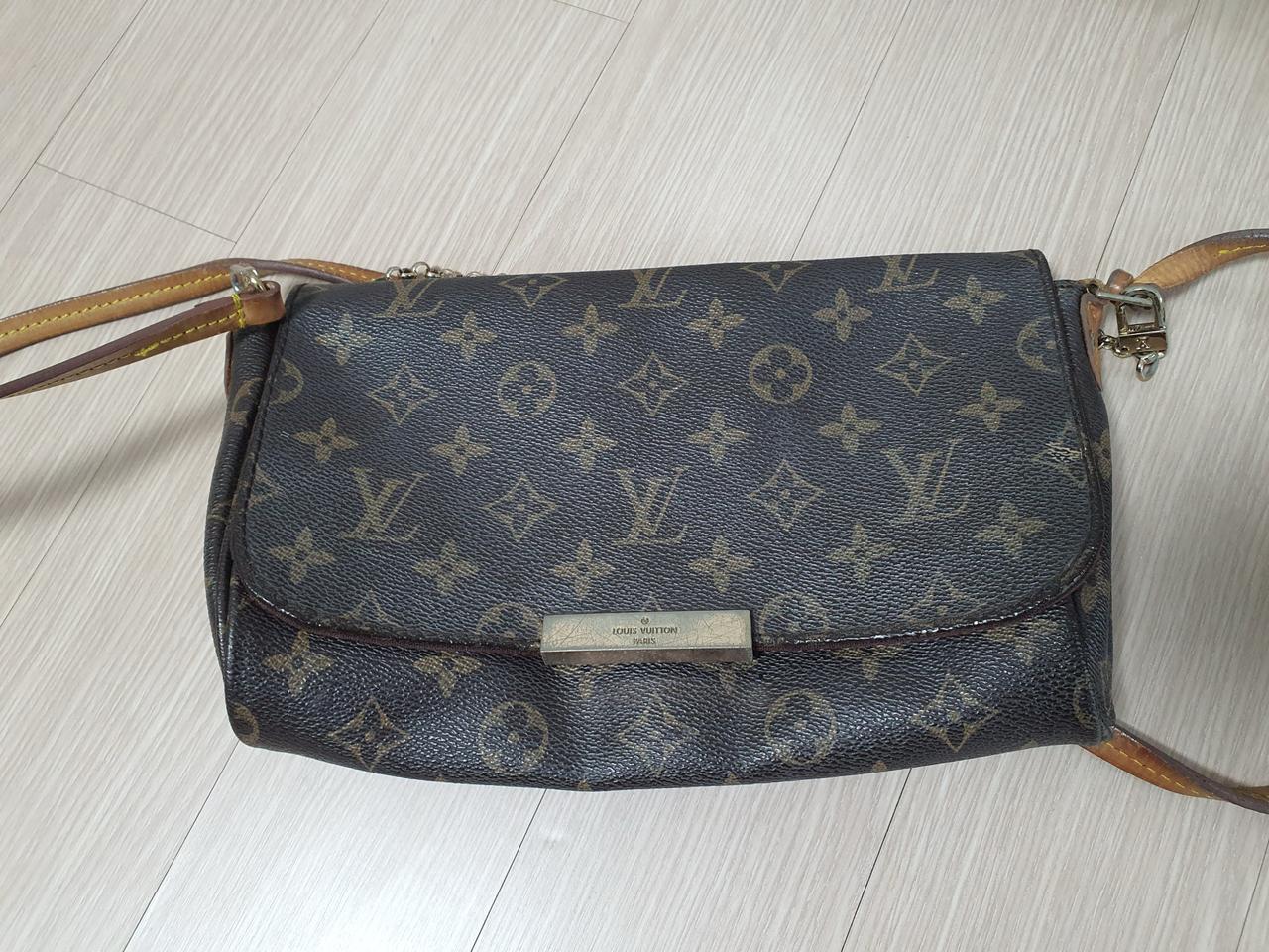 루이비통 가방 선물받아 정품여부 모름